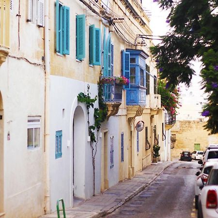 Giljana Ensuite Rooms Shared Terrace & Kitchen Saint Julian's Exterior photo